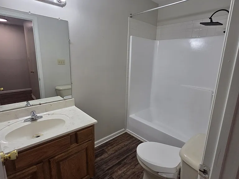 113-115 Perthshire Ct — Photo 10