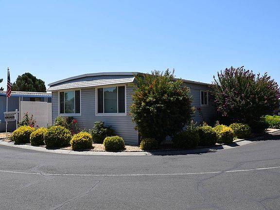 3rd image of 102 Hacienda Dr