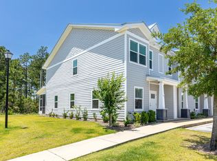 392 N Sand Palm Rd, Freeport, FL 32439