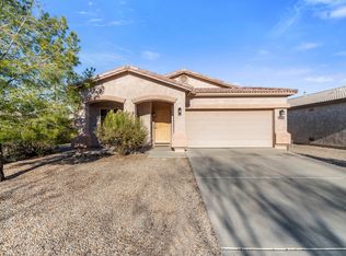 1092 E Country Crossing Way, San Tan Valley, AZ 85143