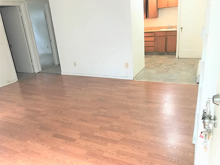 650 NE 42nd St #4 — Photo 3