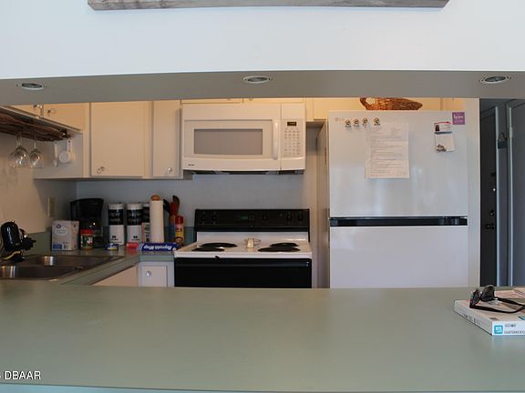 5th image of 1441 N Atlantic Ave APT 213