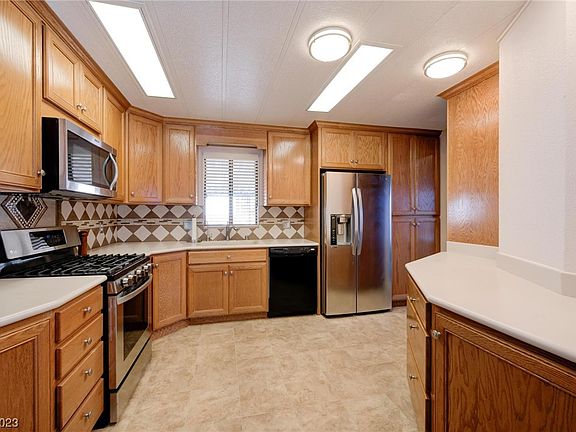 5th image of 491 Lake Havasu Ln