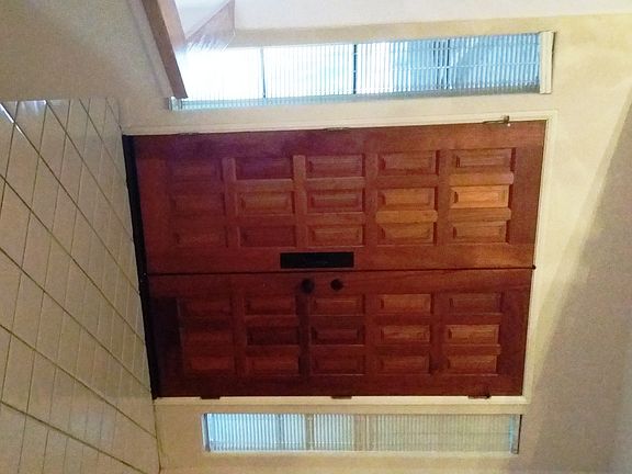 2nd image of 6142 Fleetwood Ln