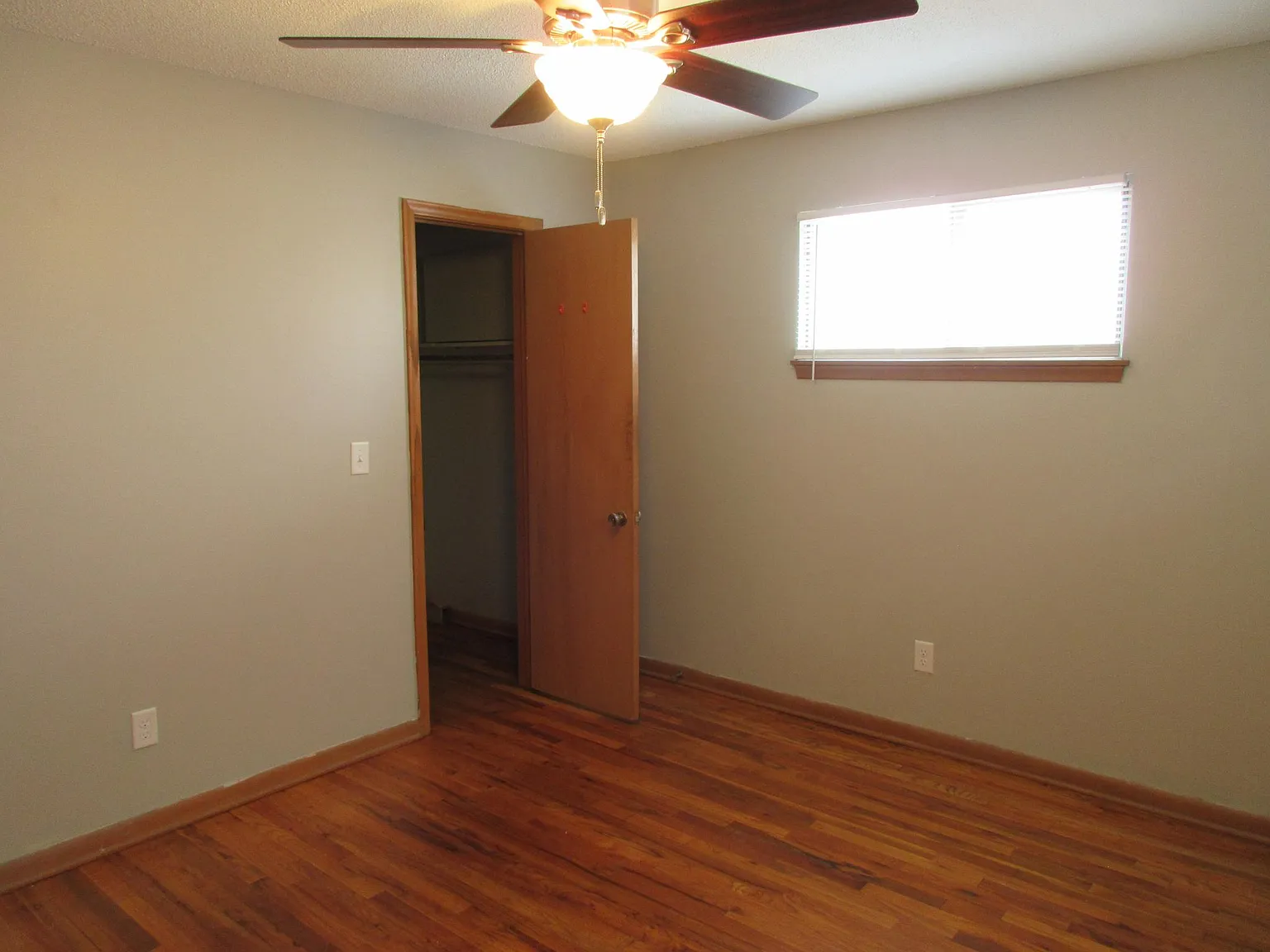 4729 California St — Photo 4
