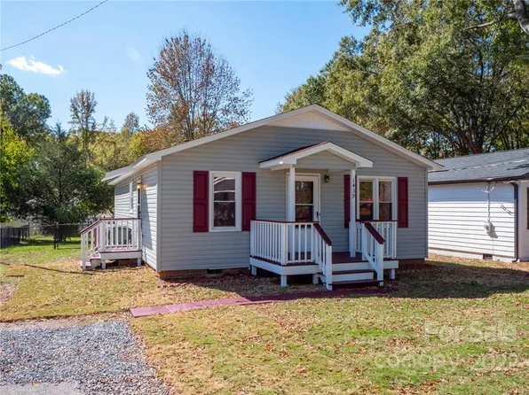 1439 Edgewood Dr, Rock Hill, SC 29730