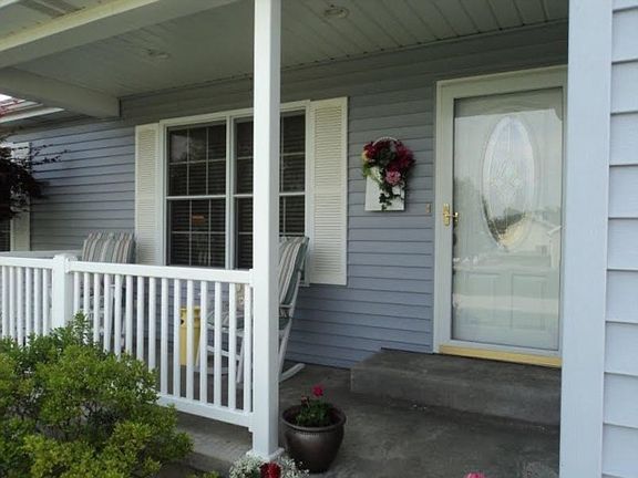 2nd image of 566 S Pineview Dr