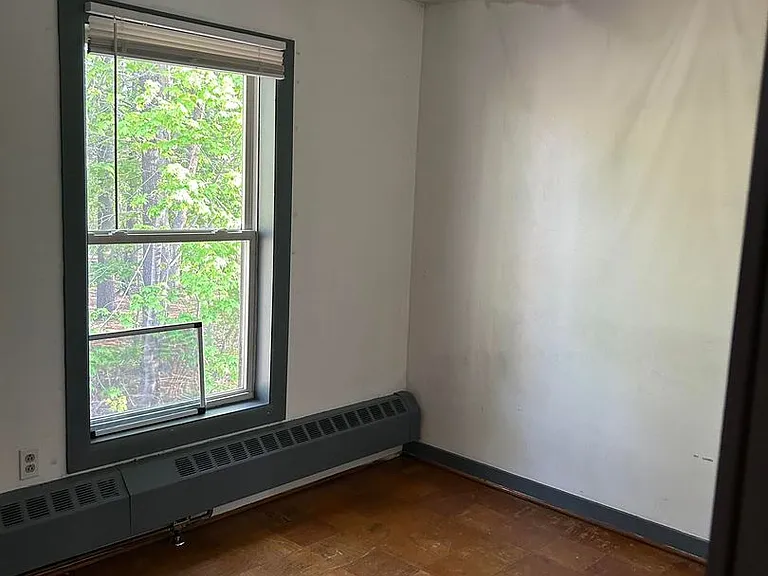 86 Langley St — Photo 5