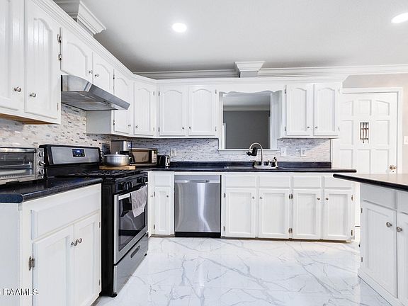 5th image of 108 Saint Margarite St
