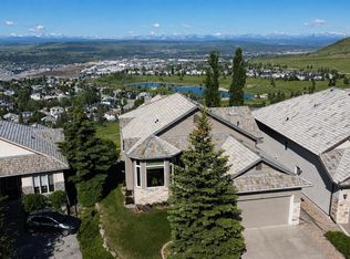 124 E Gleneagles Estates Ln, Cochrane, AB T4C2H7