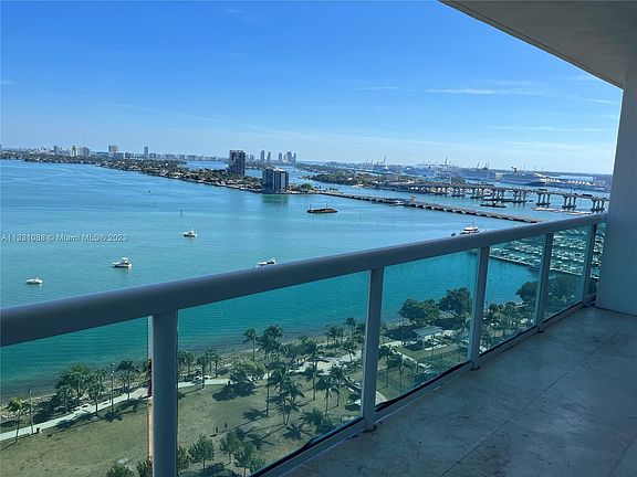 4th image of 1800 N Bayshore Dr APT 2109