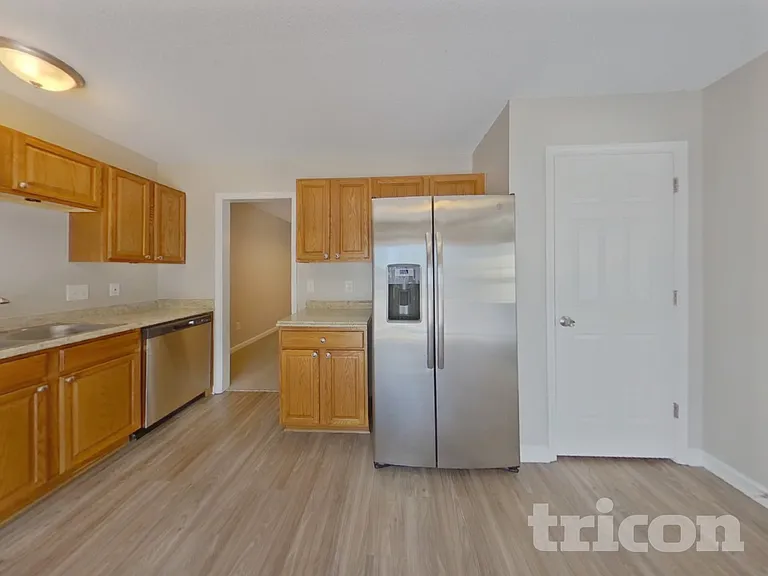 500 Gingerbread Ct S — Photo 6