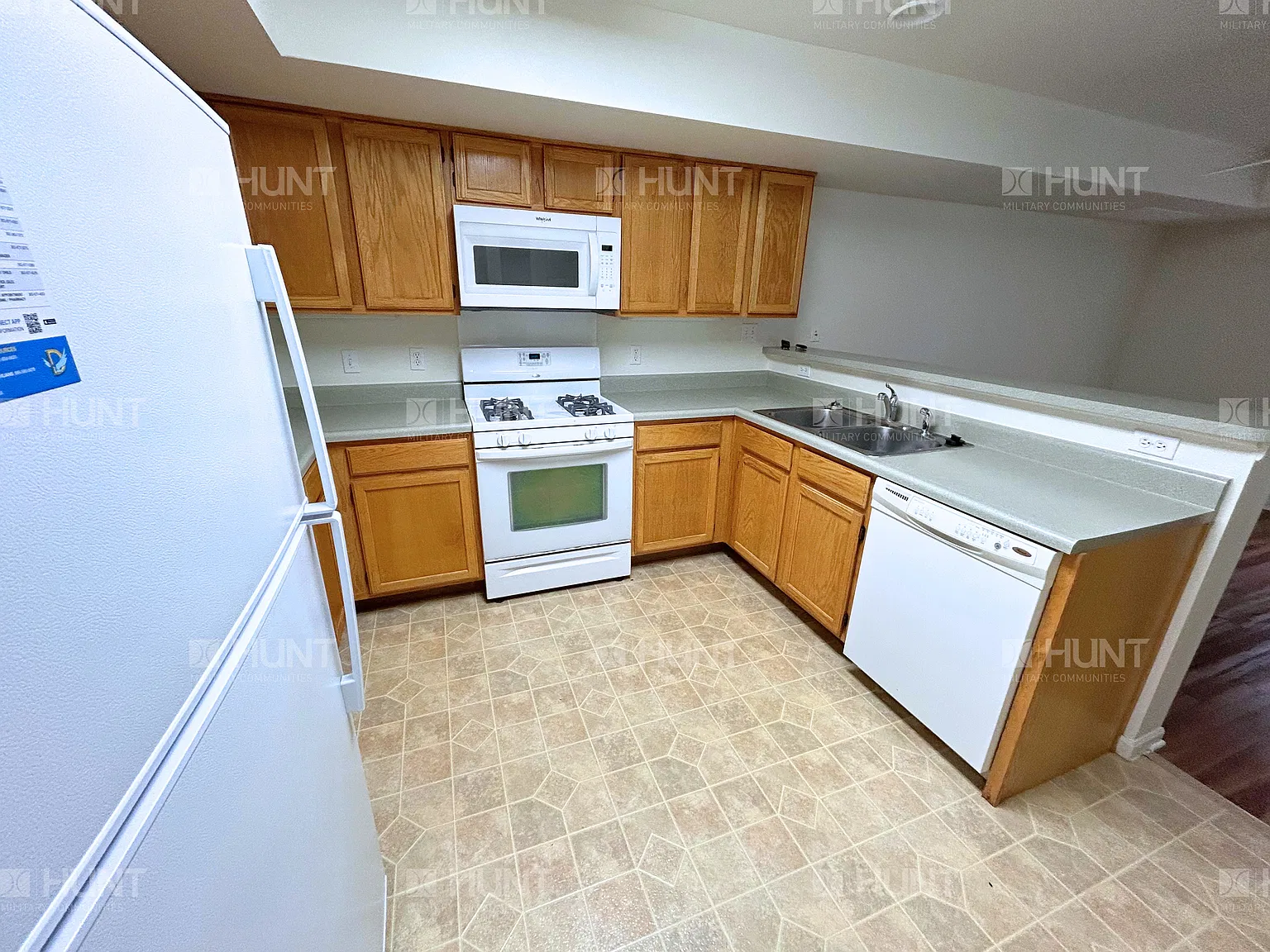 3 bed, 2.5 bath, 1861 sqft, $1,865 — Photo 4