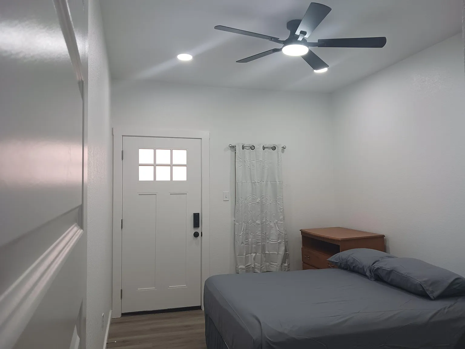 4 bed, 4.0 bath, 1697 sqft, $654 — Photo 3