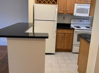 36 Queensberry St APT 10, Boston, MA 02215