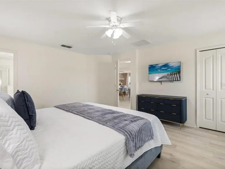4717 Blue Diamond St — Photo 21