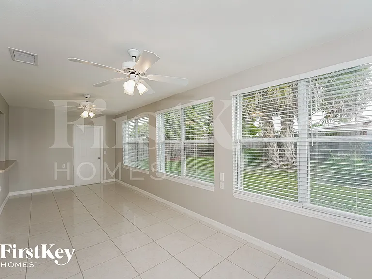 21426 Glendale Ave — Photo 7