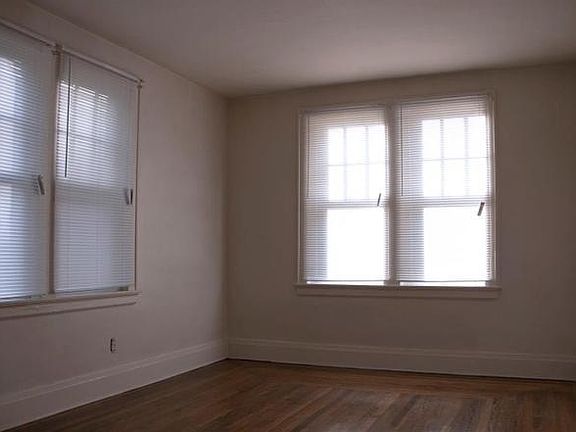 3rd image of 1255 Oberlin Blvd #1