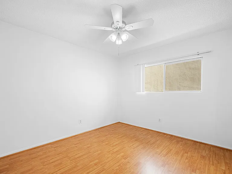 208 E Chevy Chase Dr #1 — Photo 10