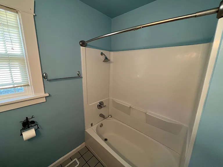 1423 N Howard St — Photo 8