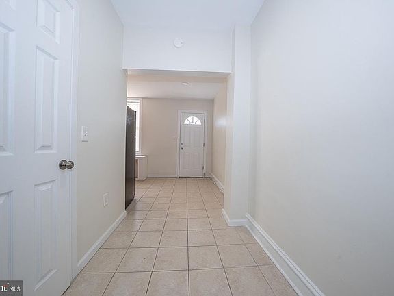 3rd image of 22 W Lancaster Ave Floor 3