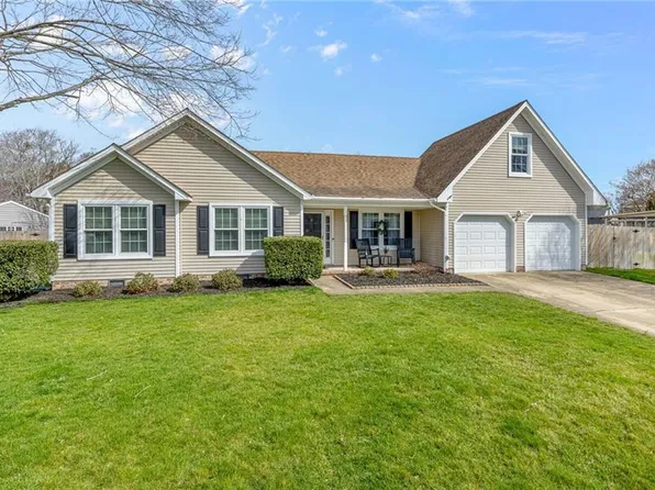 836 Blackthorne Dr, Chesapeake, VA 23322