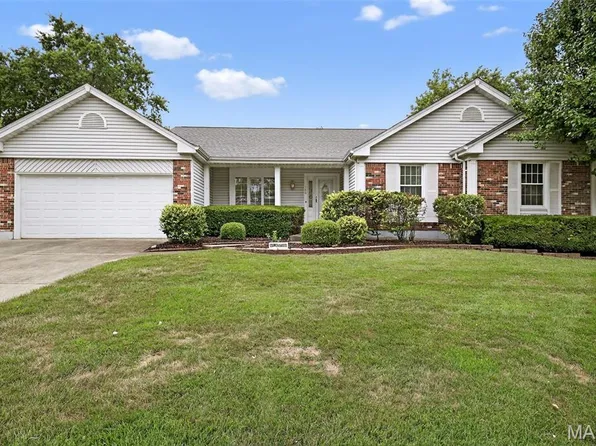 149 Montana Dr, Saint Charles, MO 63304