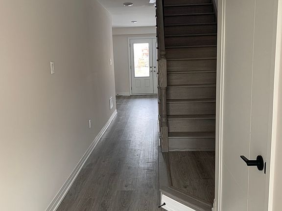 5th image of 94 Ambereen Pl