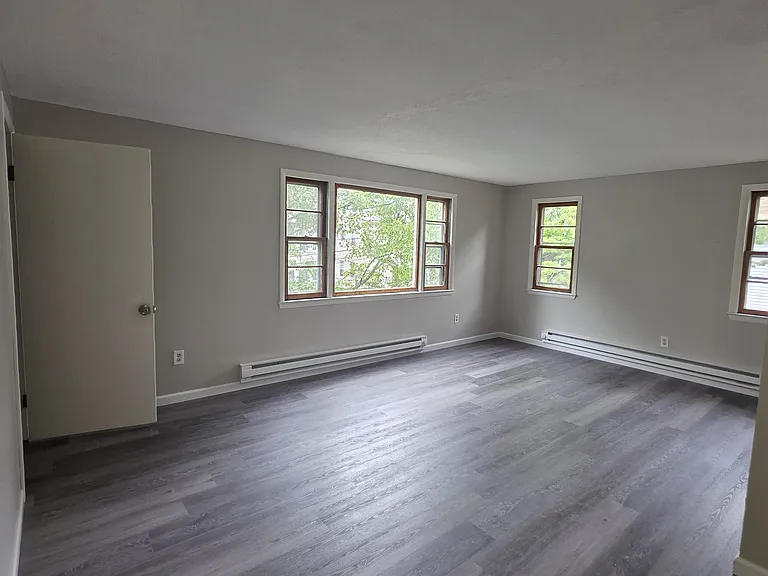 90 Willis St #2 — Photo 2