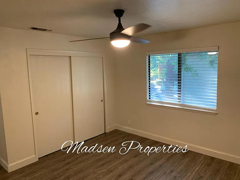 1340 West 4th Street - 4 — Photo 13