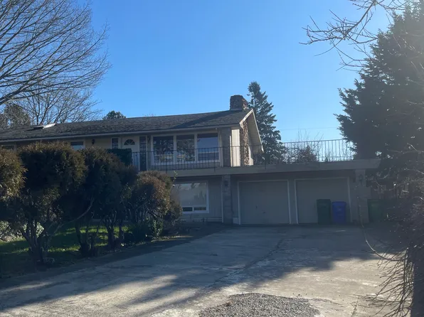 8738 SE Owen Dr, Happy Valley, OR 97086