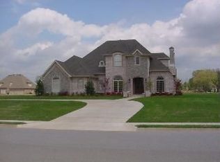 212 Ohara Ln, Springdale, AR 72762