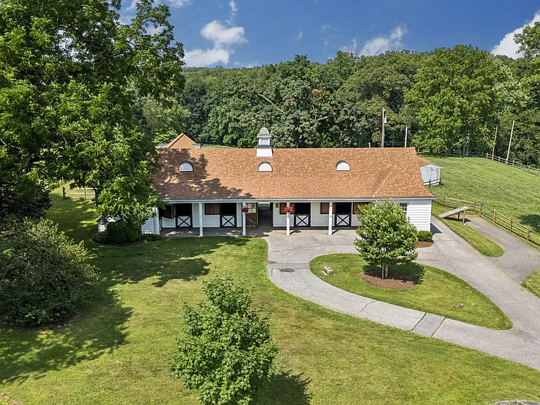 15204 Old York Rd — Photo 2