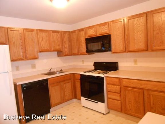 2nd image of 1382 Highland St APT A2