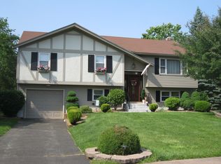 17 Carter Cir, Berlin, CT 06037