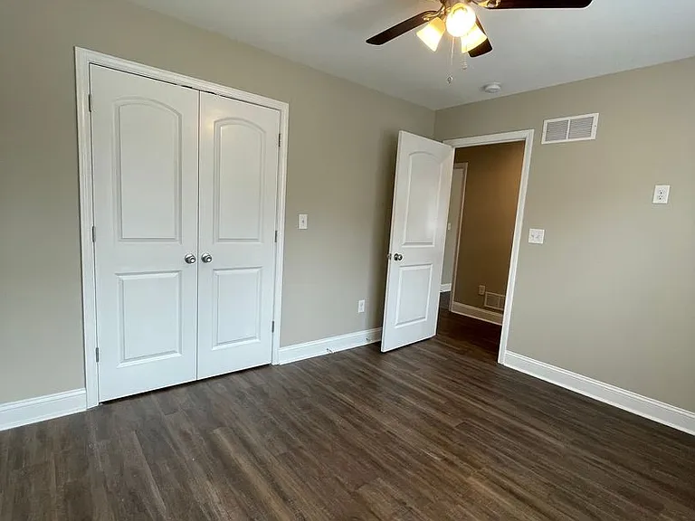 830 Bryan Ave — Photo 8