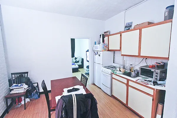 Rented by Jonis Realty | media 14