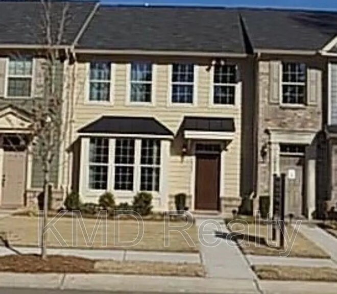 1935 Fleetwood Dr — Photo 1
