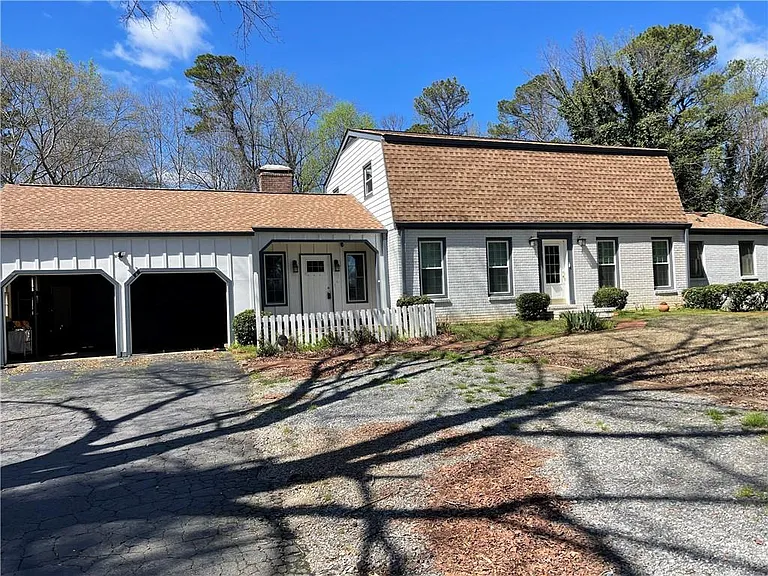 119 Woodlawn Dr NE — Photo 45