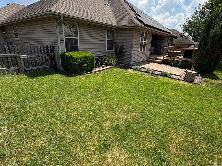637 N Spout Spring St — Photo 21