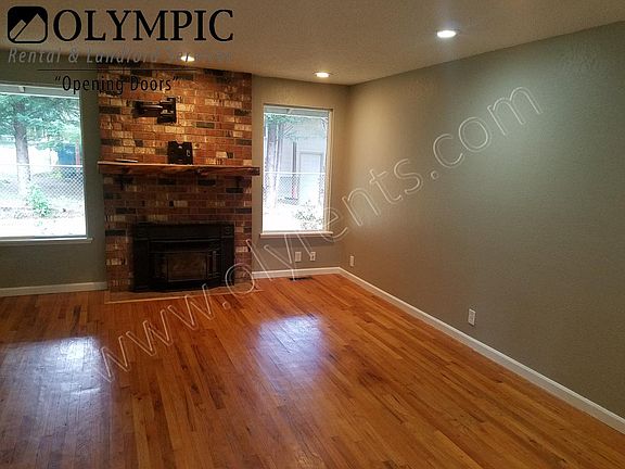 2nd image of 3637 Henderson Blvd SE