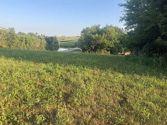 5th image of 1148 Crestview Dr