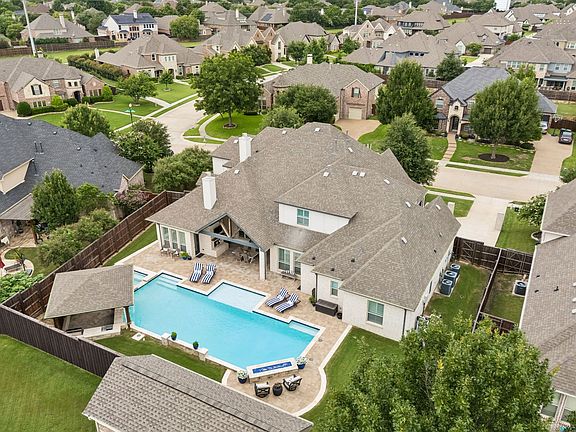 4th image of 1510 Stillhouse Hollow Dr