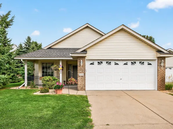 8055 Benjamin St NE, Spring Lake Park, MN 55432