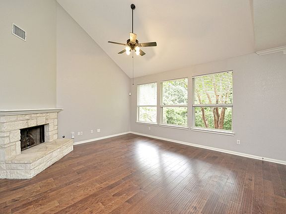 5th image of 3913 Lord Byron Cir