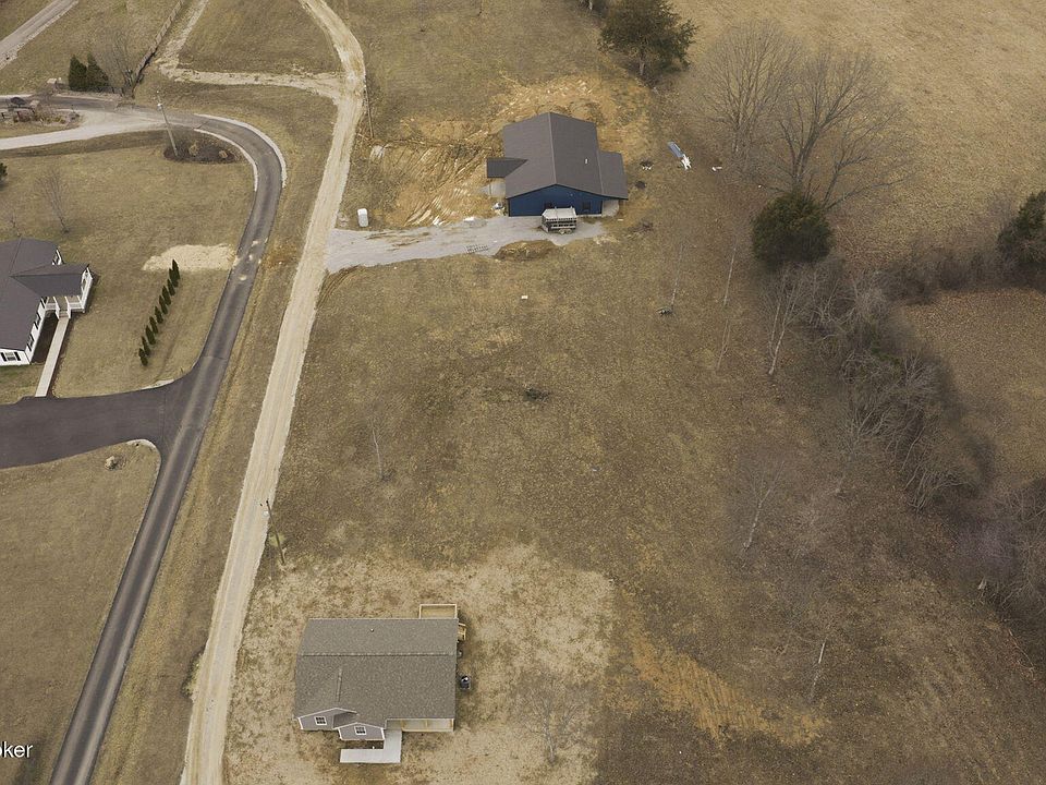 1st image of 60 Tyler Ridge Dr