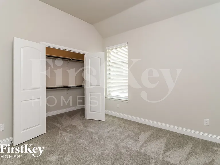 129 Independence — Photo 11
