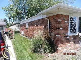 2nd image of 1620 Millard Ave