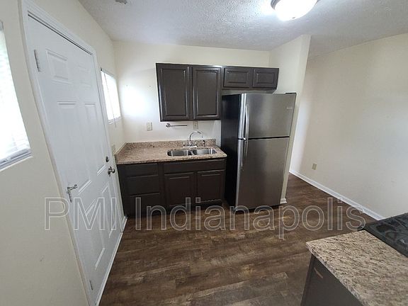 4th image of 2050 Olive St