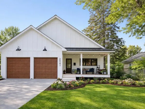 2241 8th St, White Bear Lake, MN 55110